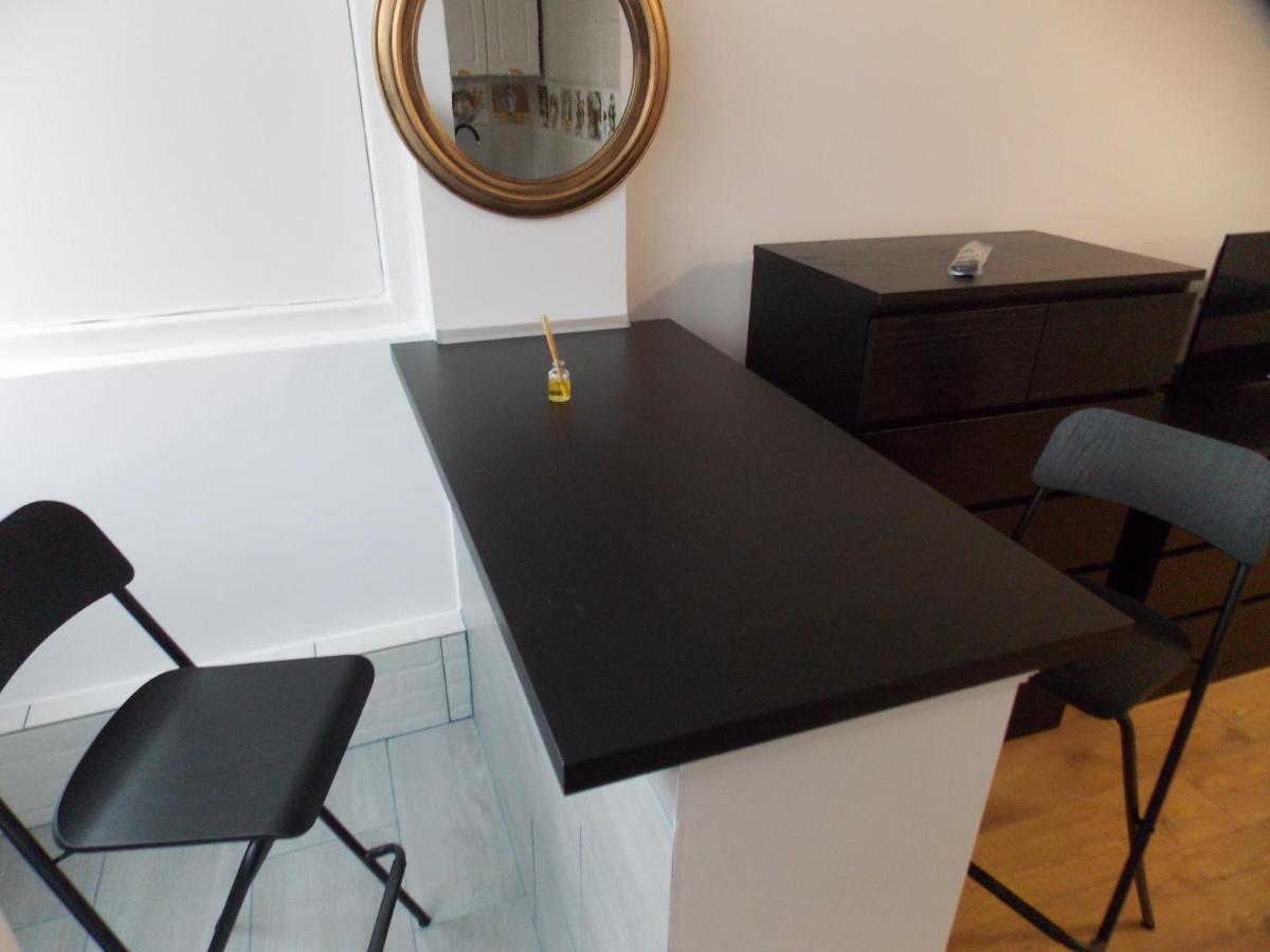 Garsoniera Moderna Apartment บูคาเรสต์ ภายนอก รูปภาพ